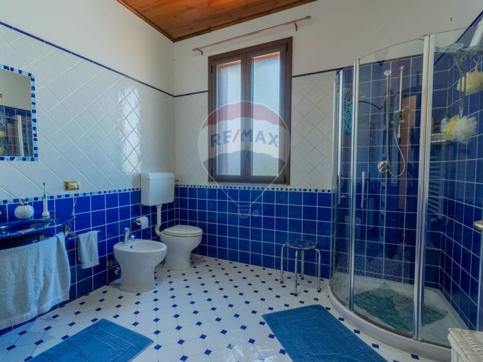 Image No.33-4 Bed Villa for sale