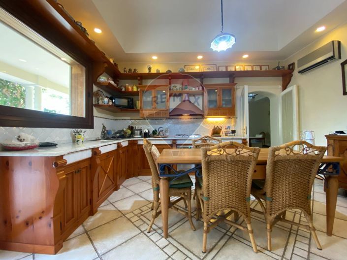 Image No.14-4 Bed Villa for sale