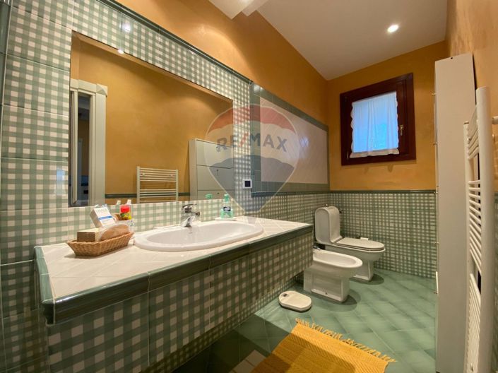 Image No.29-4 Bed Villa for sale