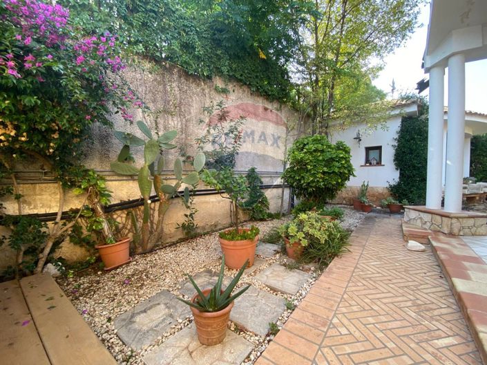 Image No.39-4 Bed Villa for sale