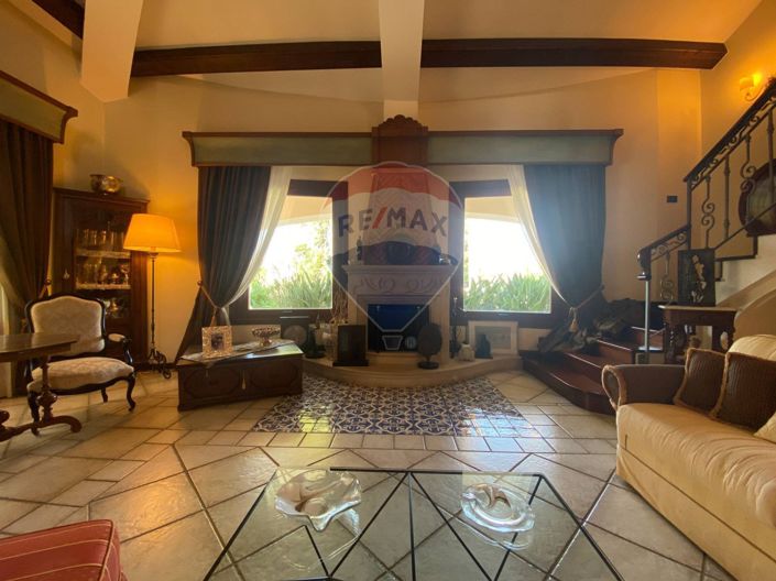 Image No.9-4 Bed Villa for sale