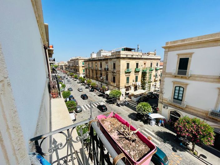 Image No.22-3 Bed Apartment for sale