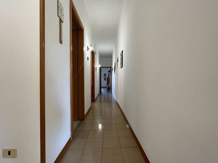 Image No.7-3 Bed Apartment for sale