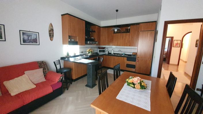 Image No.8-2 Bed Apartment for sale