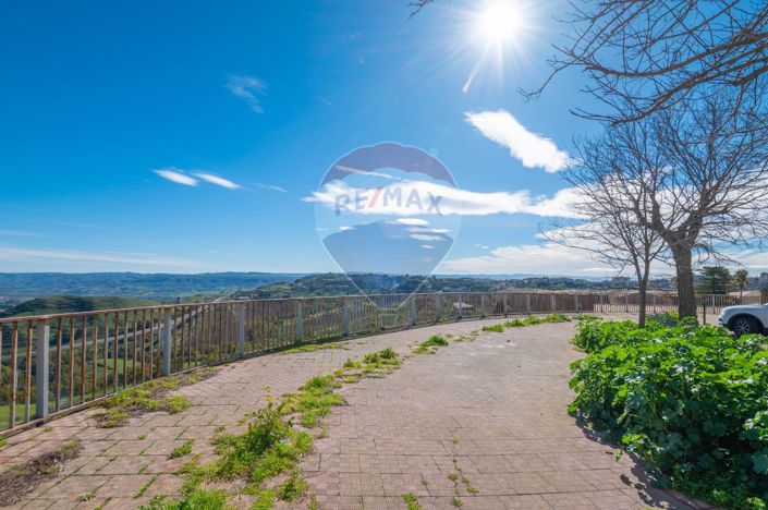 Image No.26-Maison de 2 chambres à vendre à Caltagirone