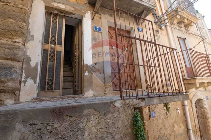Image No.22-Maison de 3 chambres à vendre à Caltagirone
