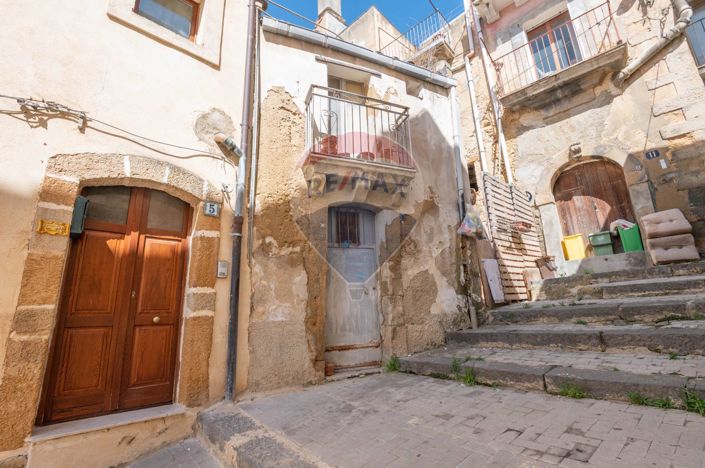 Image No.24-Maison de 3 chambres à vendre à Caltagirone