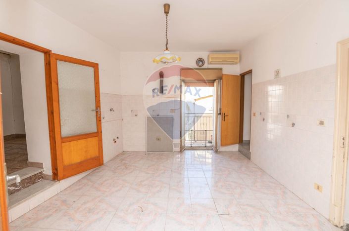 Image No.6-Maison de 3 chambres à vendre à Caltagirone