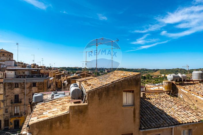 Image No.16-Maison de 4 chambres à vendre à Caltagirone