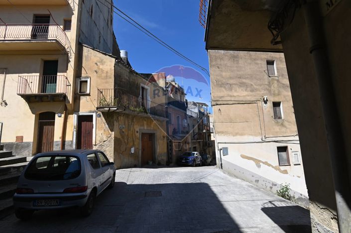 Image No.10-Maison de 1 chambre à vendre à Caltagirone