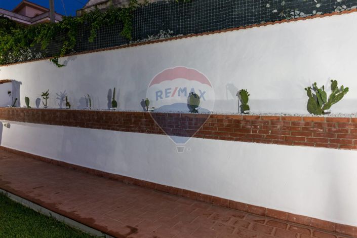 Image No.10-5 Bed Villa for sale