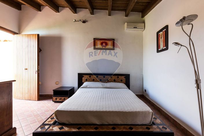 Image No.13-5 Bed Villa for sale