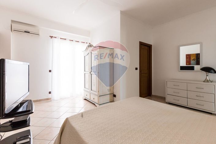 Image No.16-5 Bed Villa for sale