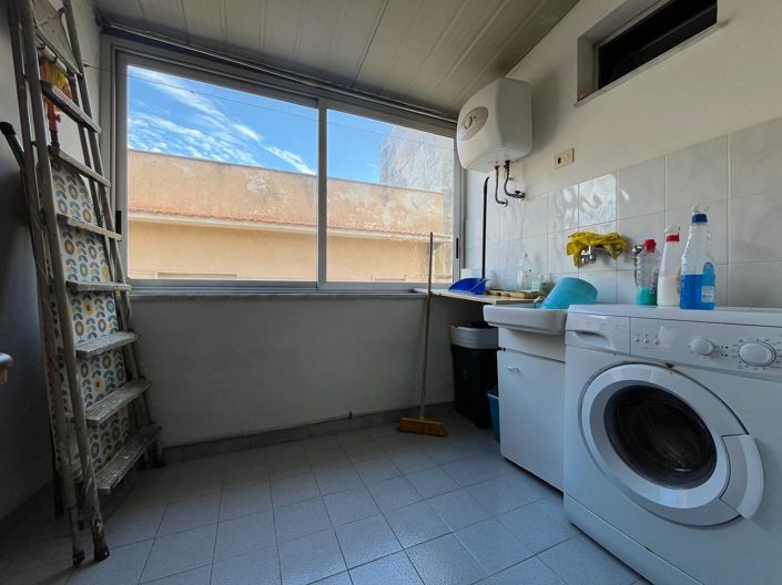 Image No.27-2 Bed House for sale