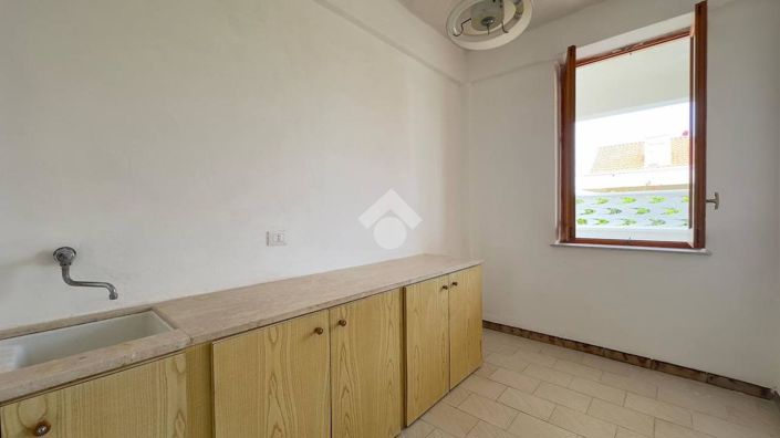 Image No.10-3 Bed Villa for sale