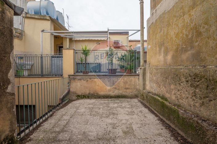 Image No.29-Appartement de 3 chambres à vendre à Caltagirone