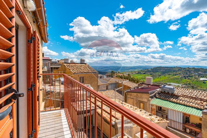 Image No.18-Maison de 2 chambres à vendre à Caltagirone