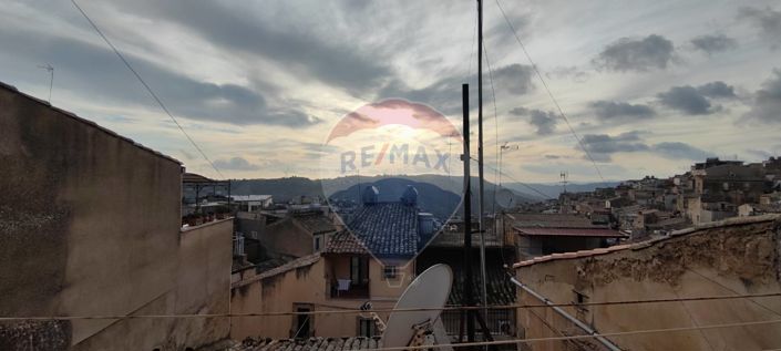 Image No.36-Maison de 2 chambres à vendre à Caltagirone