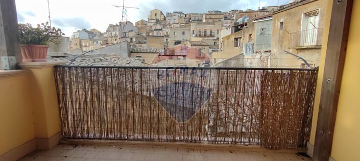 Image No.39-Maison de 2 chambres à vendre à Caltagirone