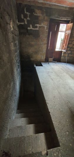 Image No.11-2 Bed House for sale