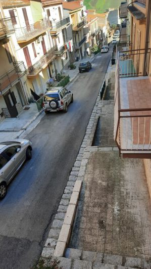 Image No.18-2 Bed House for sale