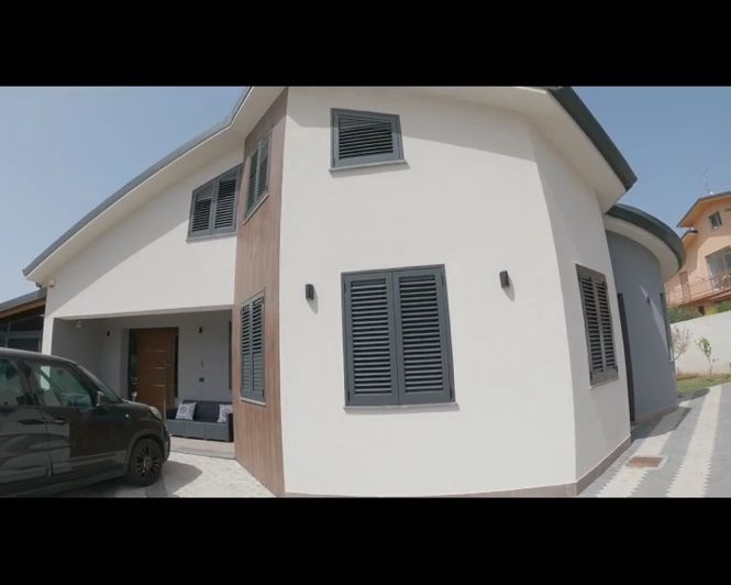 Image No.3-4 Bed Villa for sale