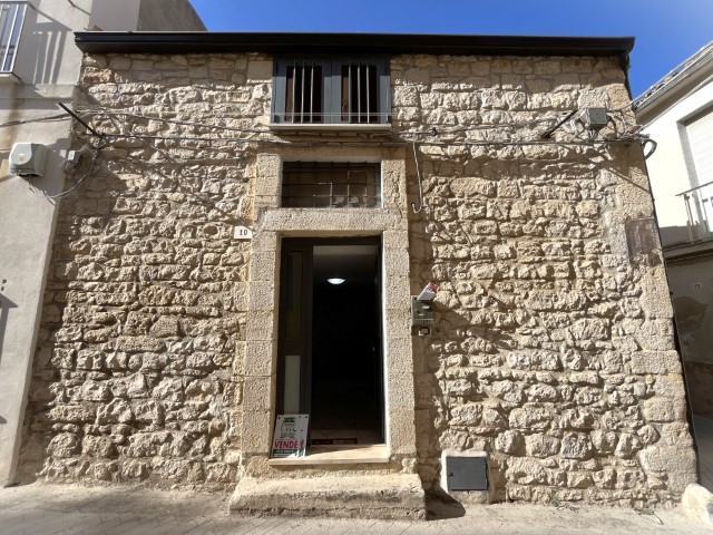 Image No.2-Maison de 2 chambres à vendre à Modica