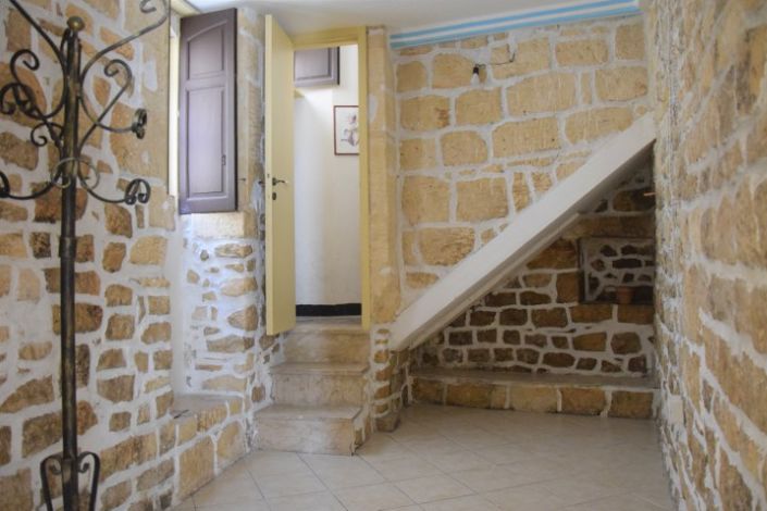 Image No.18-2 Bed House for sale