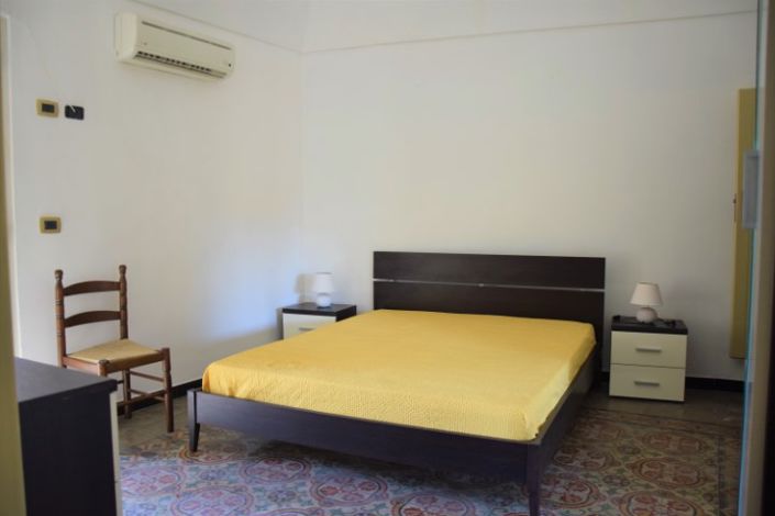 Image No.24-2 Bed House for sale