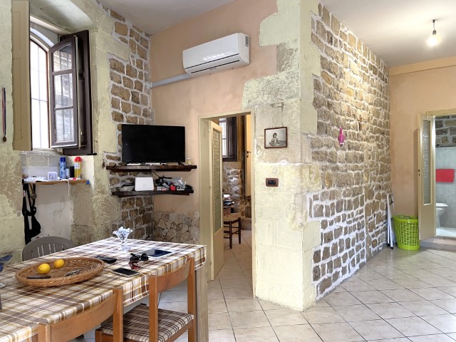 Image No.8-2 Bed House for sale