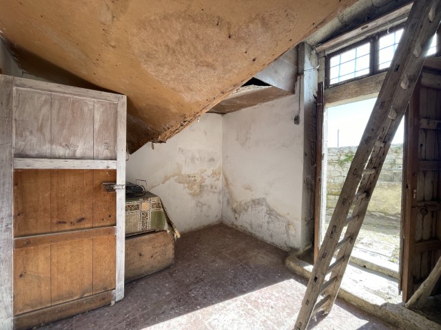 Image No.21-2 Bed Property for sale