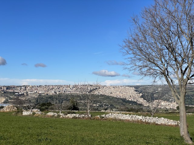 Image No.25-2 Bed Property for sale