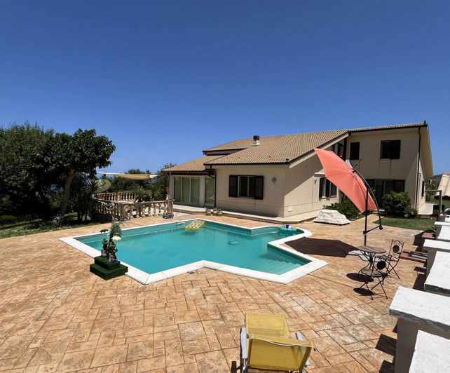 Image No.37-4 Bed Villa for sale