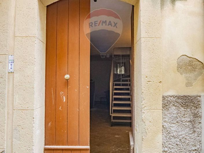 Image No.2-Maison de 1 chambre à vendre à Caltagirone