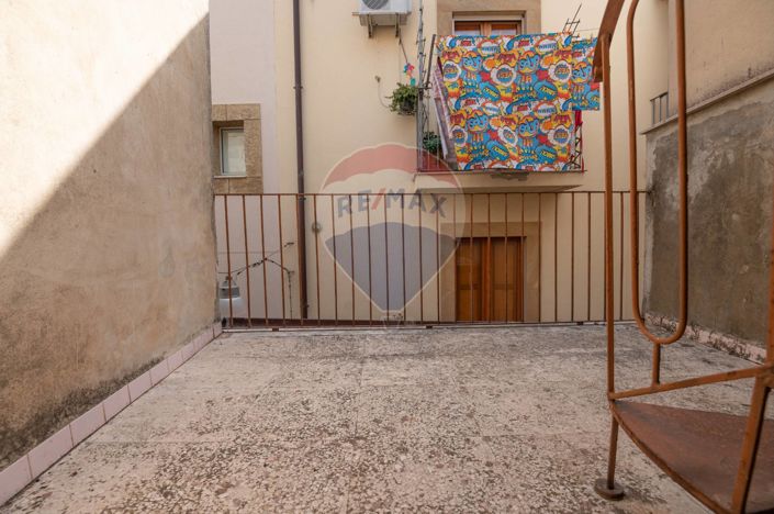 Image No.19-Maison de 2 chambres à vendre à Caltagirone
