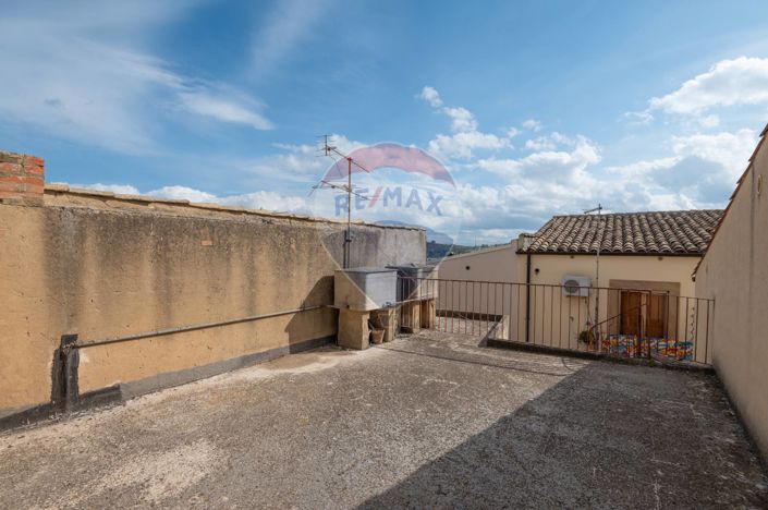 Image No.24-Maison de 2 chambres à vendre à Caltagirone