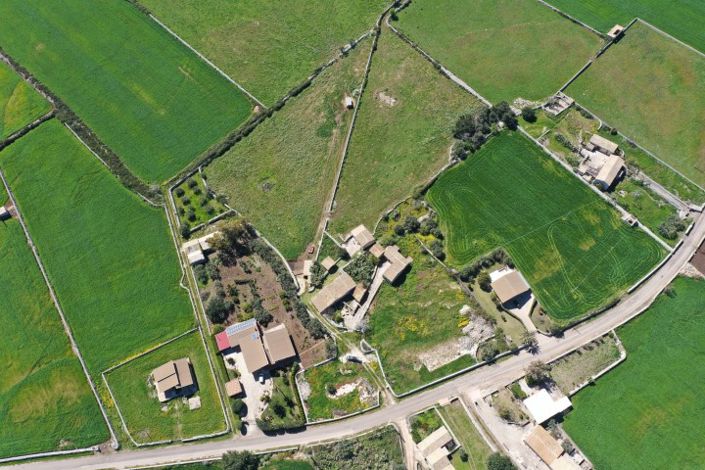 Image No.41-5 Bed Property for sale