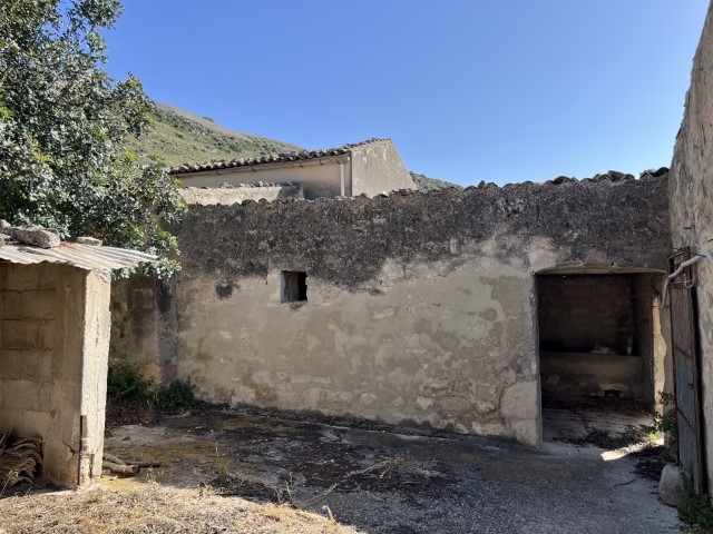 Image No.7-Propriété de 5 chambres à vendre à Modica