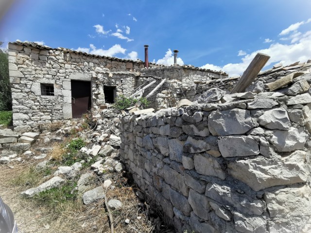 Image No.3-4 Bed Property for sale