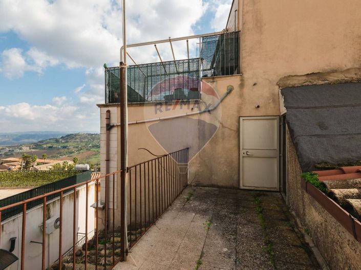 Image No.15-Maison de 2 chambres à vendre à Caltagirone