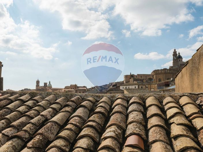 Image No.18-Maison de 2 chambres à vendre à Caltagirone