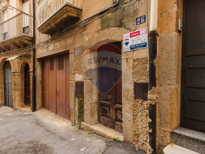 Image No.2-Maison de 2 chambres à vendre à Caltagirone