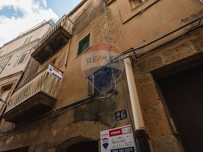 Image No.3-Maison de 2 chambres à vendre à Caltagirone
