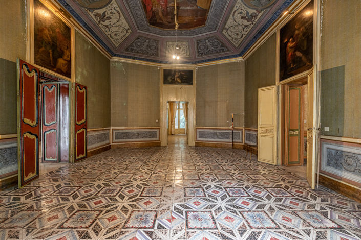 Image No.20-3 Bed Property for sale