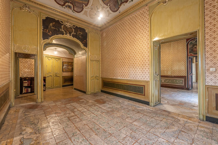 Image No.28-3 Bed Property for sale