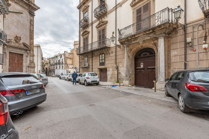 Image No.3-3 Bed Property for sale