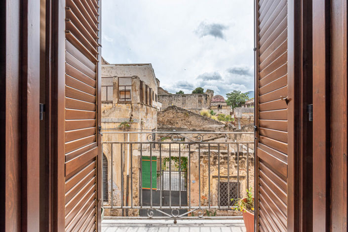 Image No.30-3 Bed Apartment for sale