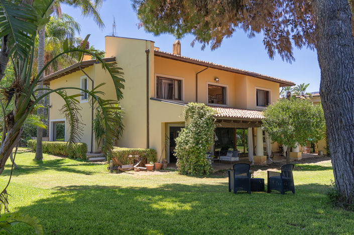 Image No.2-5 Bed Villa for sale