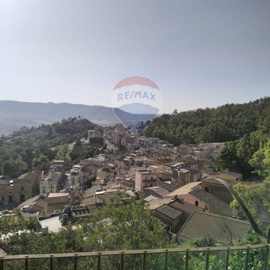 Image No.9-Propriété de 3 chambres à vendre à Caltagirone