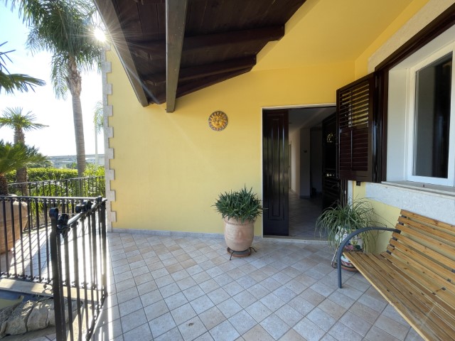 Image No.37-3 Bed Villa for sale